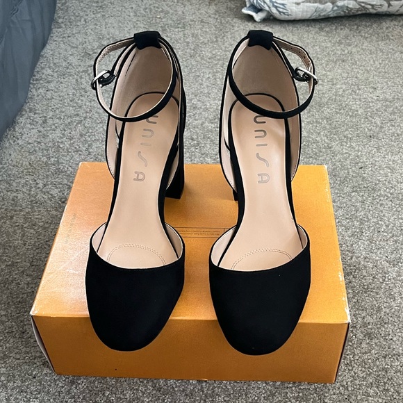 Black Block Heels - Picture 2 of 5